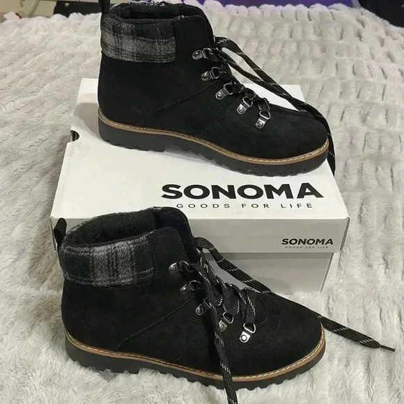 ❤️‍🔥 Boots - Picture 1 of 8